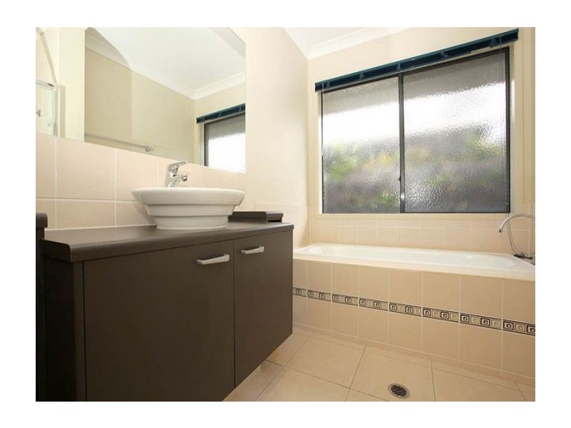 18 Bellthorpe Road, Ormeau QLD 4208