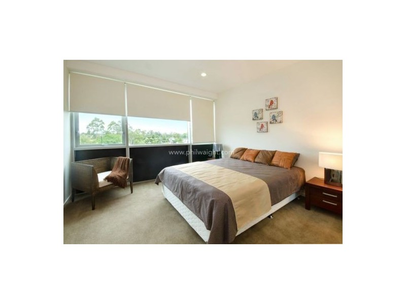 205 King Arthur Terrace, Tennyson QLD 4105