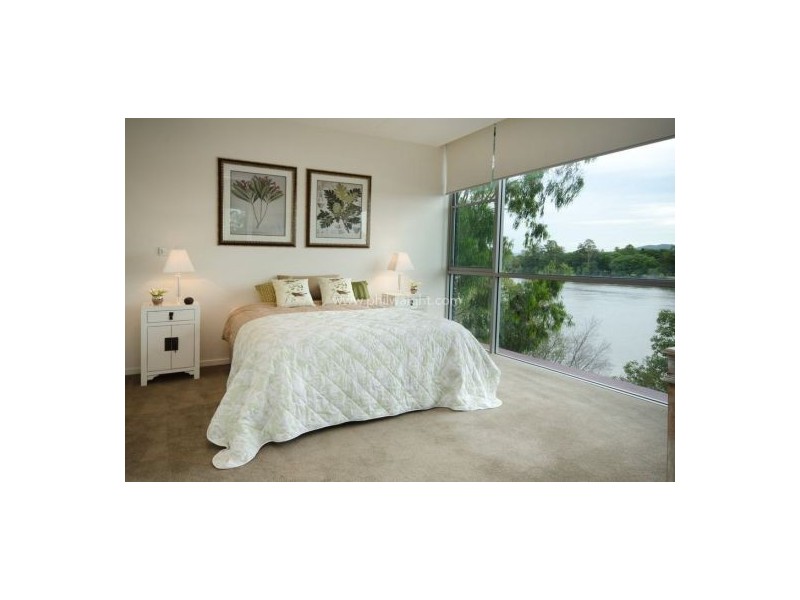 205 King Arthur Terrace, Tennyson QLD 4105