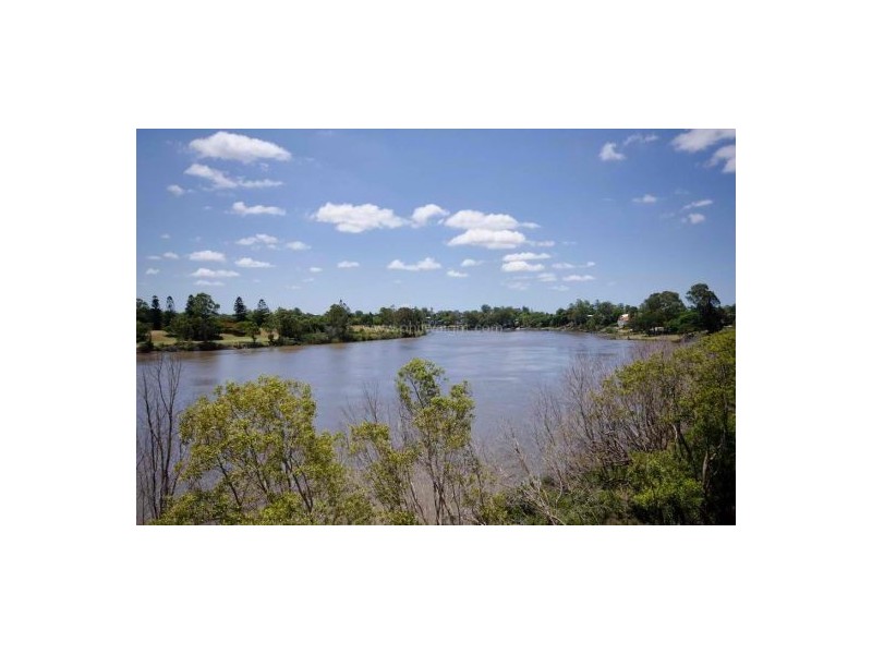 205 King Arthur Terrace, Tennyson QLD 4105