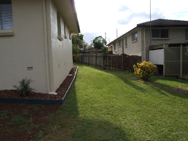 239 Mackenzie Street, Centenary Heights QLD 4350