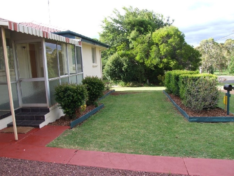 239 Mackenzie Street, Centenary Heights QLD 4350