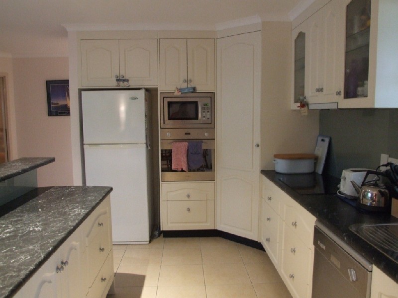 8 Nawalla Court, Karana Downs QLD 4306