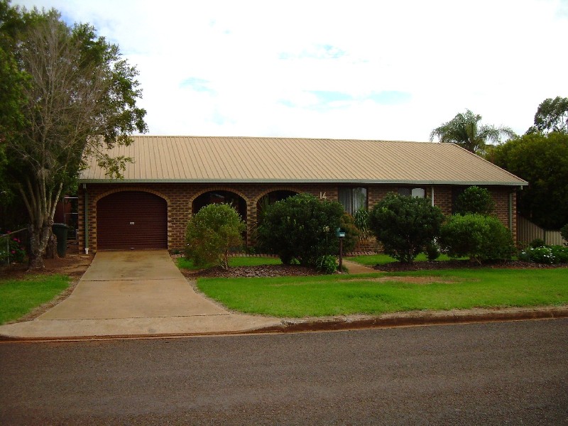 14 Buckingham Street, Kingaroy QLD 4610