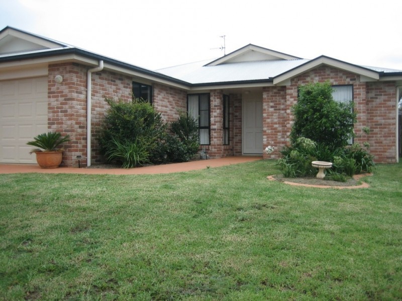 6 Merritt Street, Highfields QLD 4352