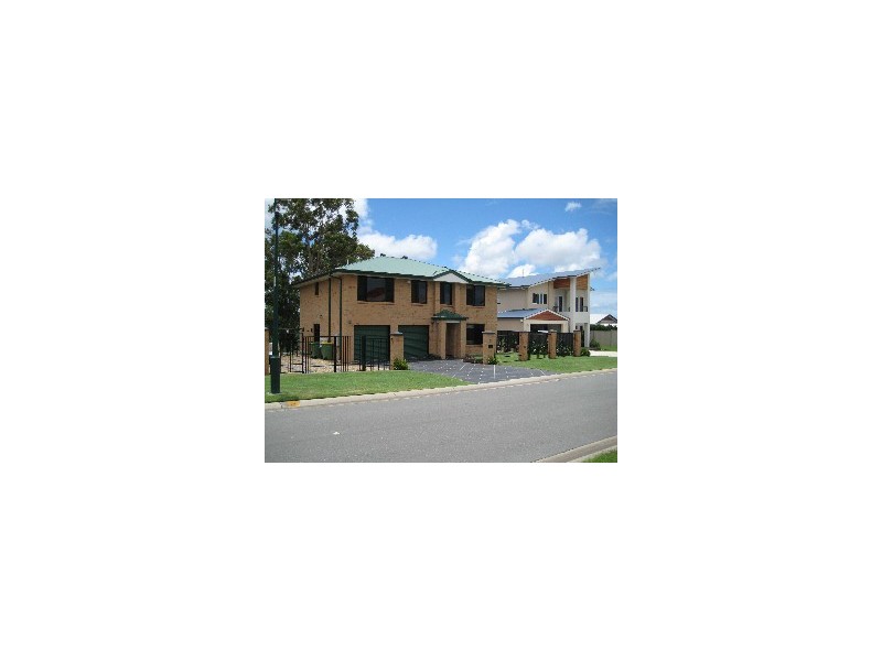 15 Tara Vista Boulevard, Highland Park QLD 4211