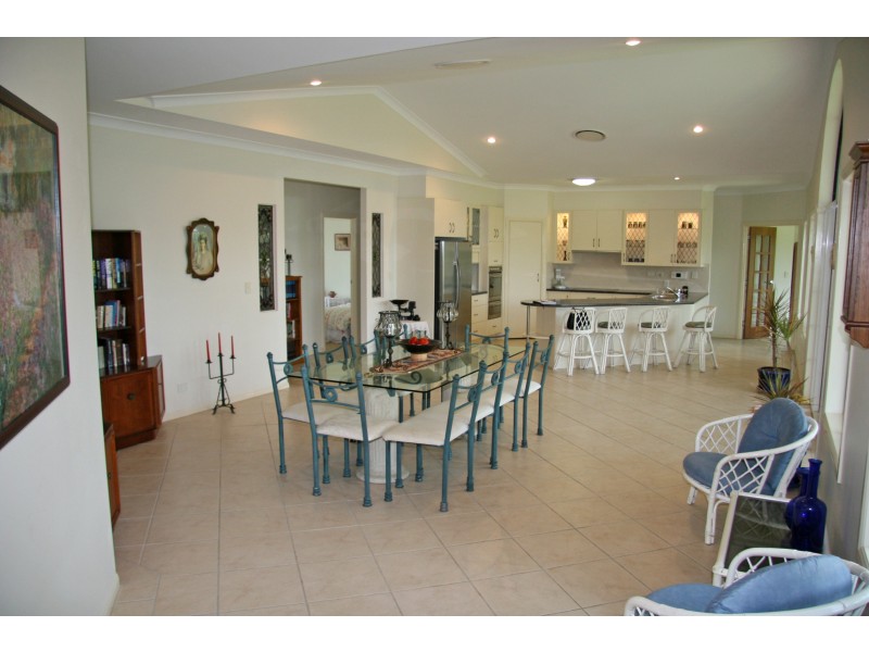 28 Katherine Court, Karalee QLD 4306