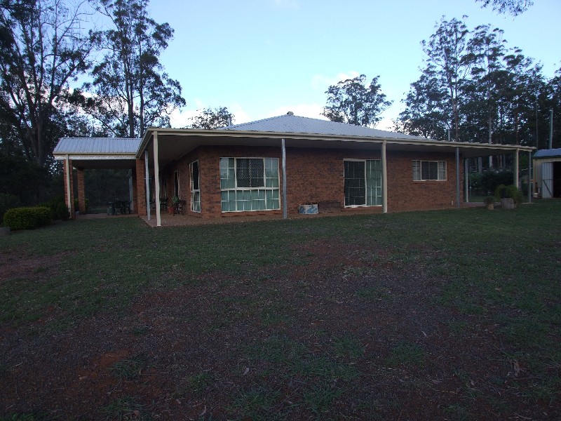 118 Wockner Road, Hampton QLD 4352