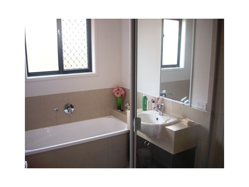 38 Shearwater Terrace, Springfield Lakes QLD 4300