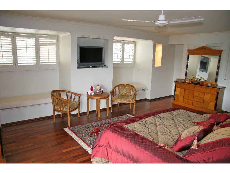 3 Dirk Hartog Place, Hollywell QLD 4216