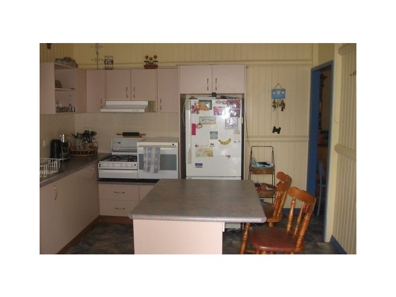 306 Alderley Street, Centenary Heights QLD 4350