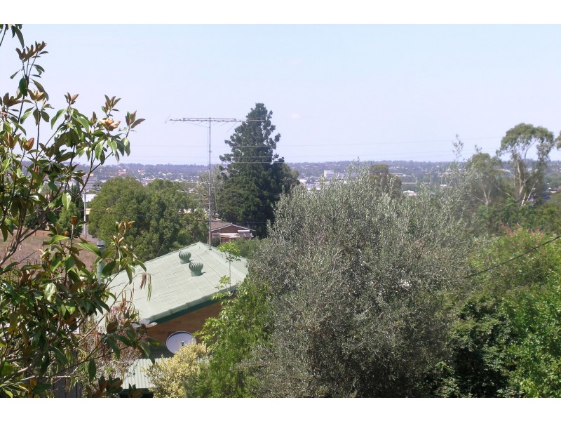 16 Messines Street, Harlaxton QLD 4350