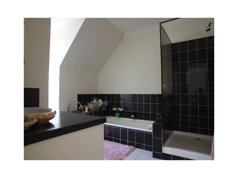 211 Lake Manchester Road, Mount Crosby QLD 4306