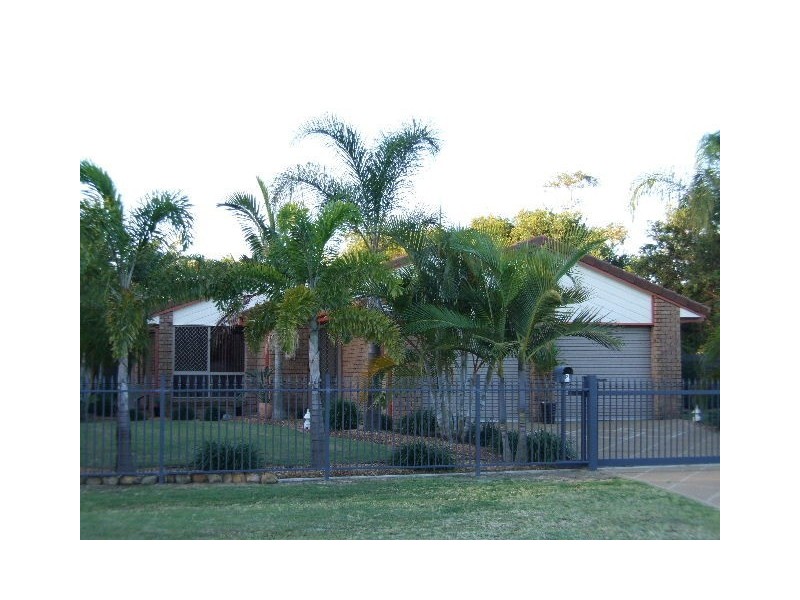 3 Fadden Close, Arundel QLD 4214