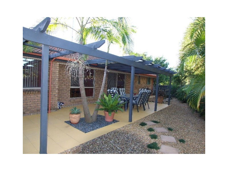 3 Fadden Close, Arundel QLD 4214