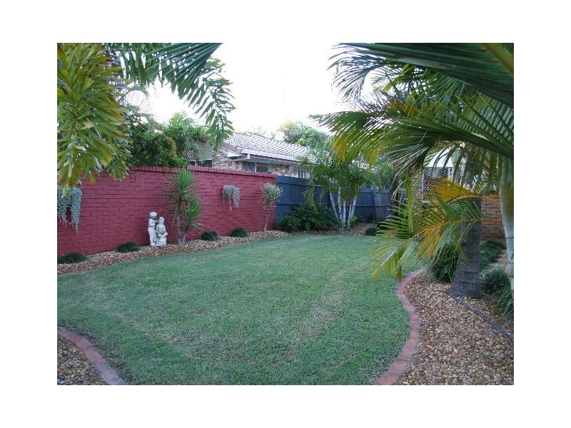 3 Fadden Close, Arundel QLD 4214