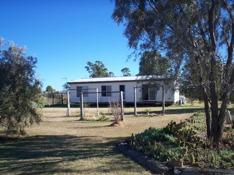 4215 Leyburn / Cunningham Road, Warwick QLD 4370