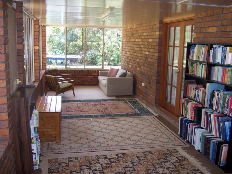 13 Highfields Road, Highfields QLD 4352