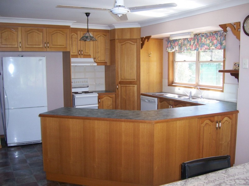 13 Highfields Road, Highfields QLD 4352