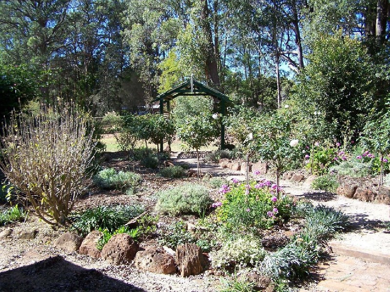 13 Highfields Road, Highfields QLD 4352