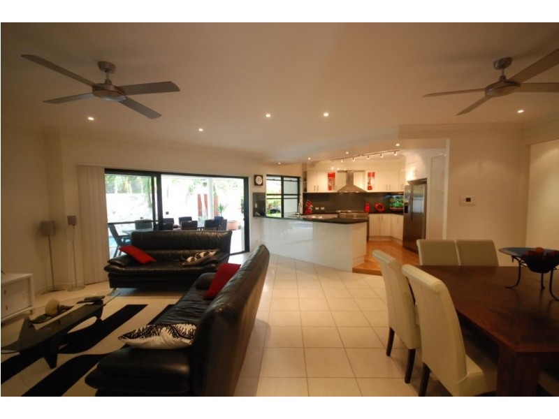 1 Halcyon Place, Coolum Beach QLD 4573