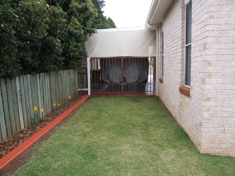 1a St Louis Street, East Toowoomba QLD 4350