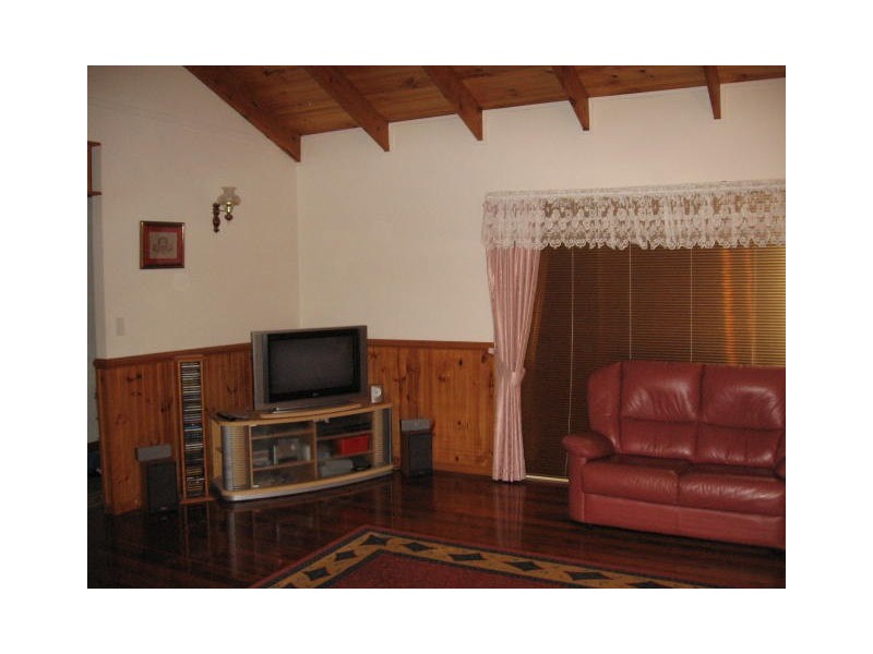 9 Blanche crt, Rothwell QLD 4022