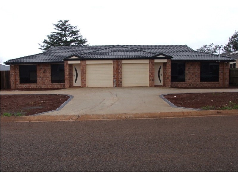 1 & 2 / 4 Boxsall Street, Newtown QLD 4350