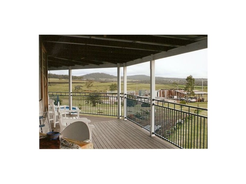 136 Dixon Lane, Greenmount East QLD 4359