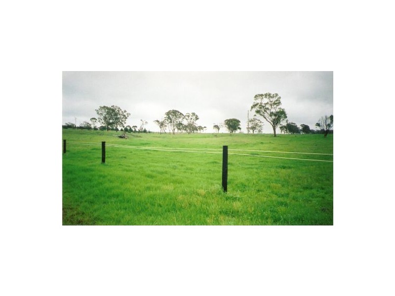 136 Dixon Lane, Greenmount East QLD 4359