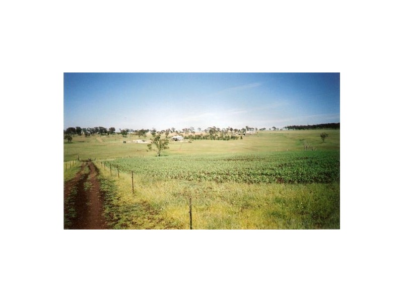 136 Dixon Lane, Greenmount East QLD 4359