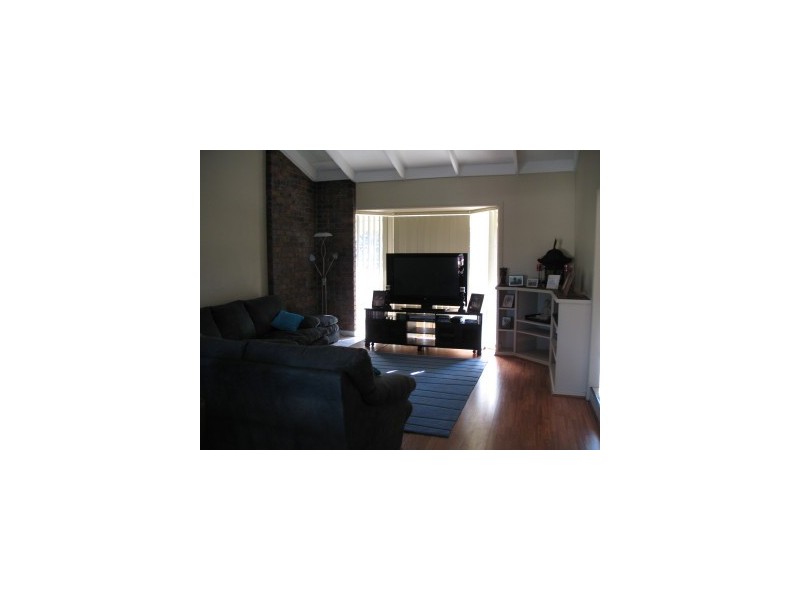 16 Connemara Rd, Gaven QLD 4211