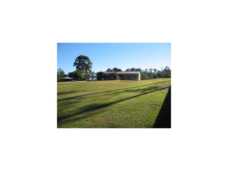 16 Connemara Rd, Gaven QLD 4211