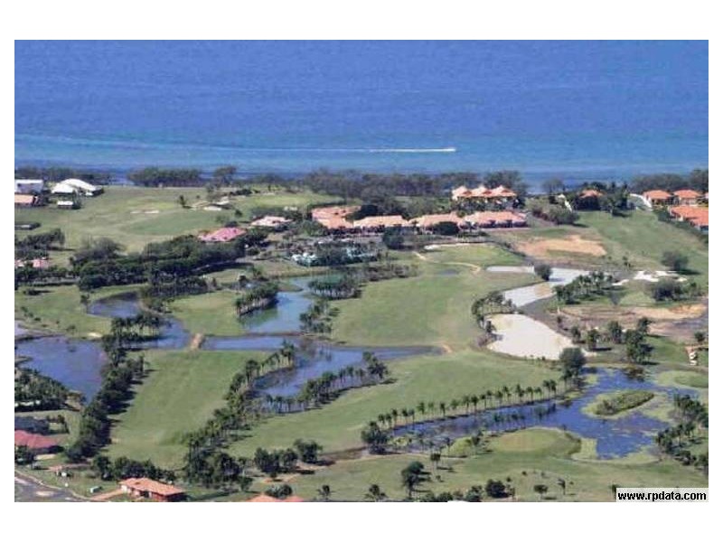 5 Tuckeroo Close, Coral Cove QLD 4670