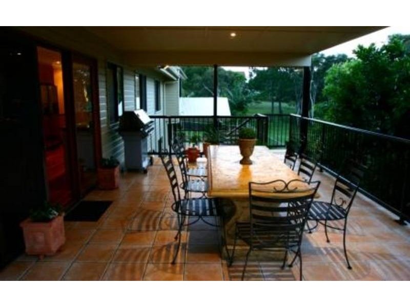 6 Ernest Street, Kings Beach QLD 4551