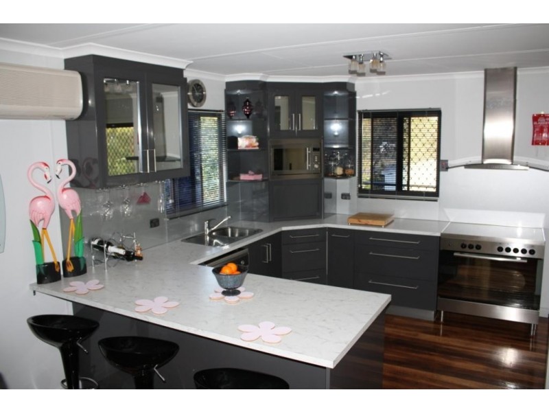 1 Amaroo Road, Thagoona QLD 4306