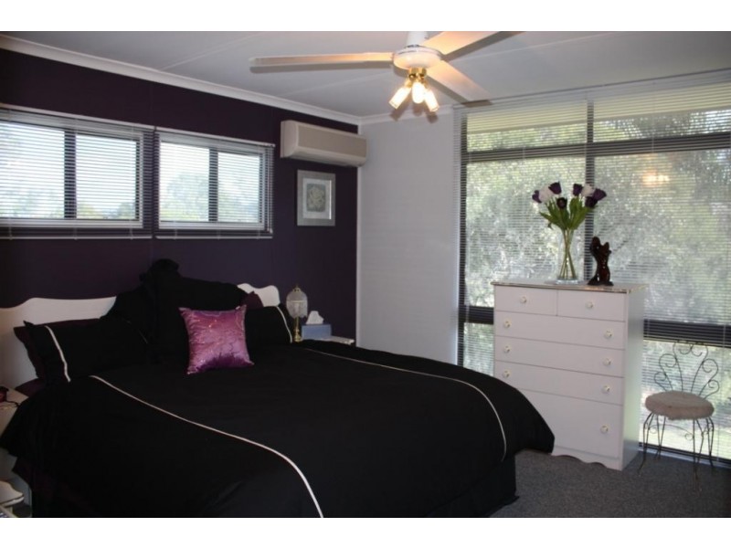 1 Amaroo Road, Thagoona QLD 4306