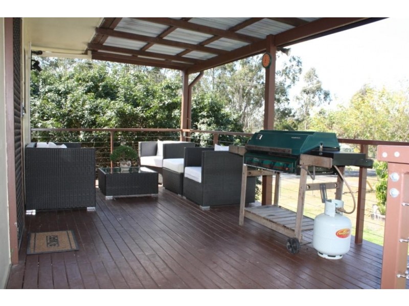 1 Amaroo Road, Thagoona QLD 4306