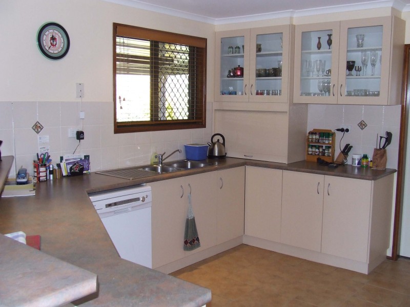 26 Kookaburra Cr, Glenvale QLD 4350