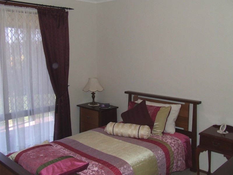 26 Kookaburra Cr, Glenvale QLD 4350