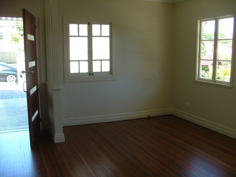 11 Vaucluse Street, Wavell Heights QLD 4012