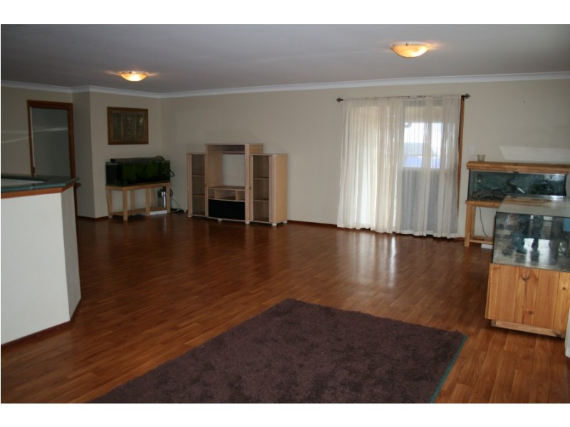 17 Melody Drive, Harristown QLD 4350