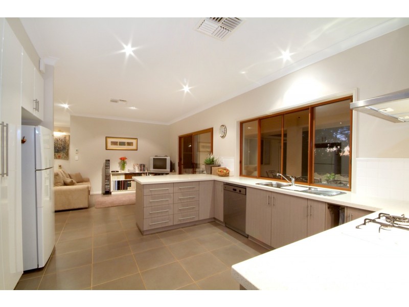 2 Schulz Court, Highfields QLD 4352