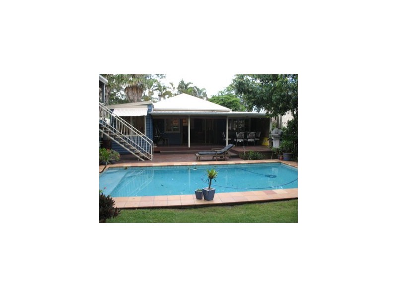 4  Michel Drive, Currumbin Waters QLD 4223