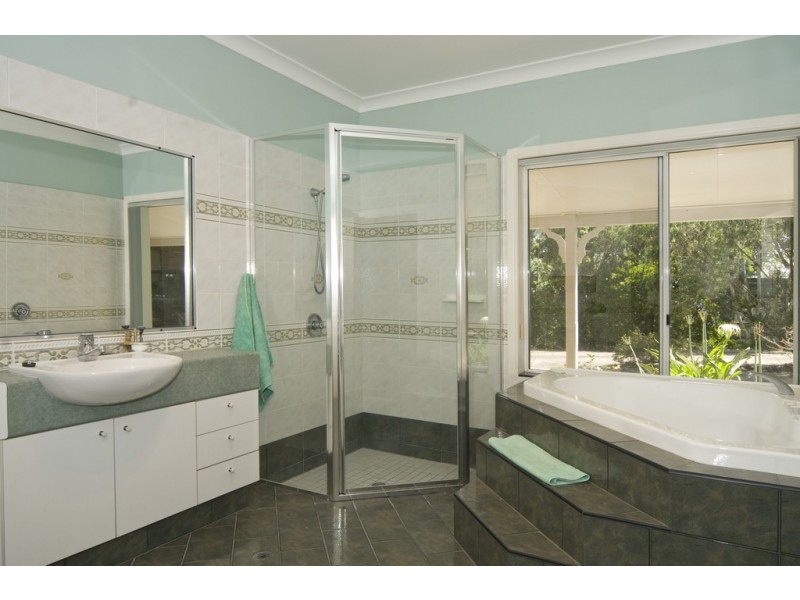 532 Black Mountain Road, Cooroy QLD 4563