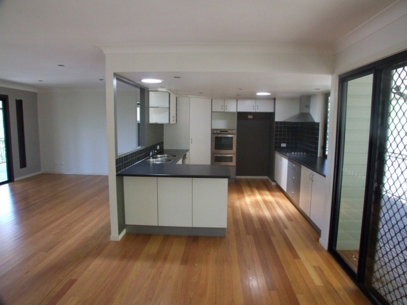 5 Hartwig Crescent, Mount Warren Park QLD 4207