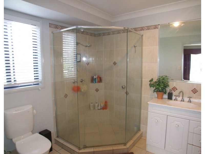 9 Ranken Court, Brassall QLD 4305