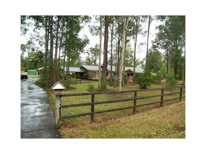 8 Holloway Drive, Jilliby NSW 2259