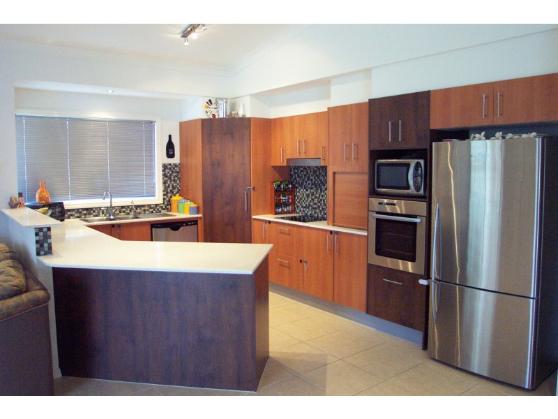 3 Casuarina Drive, Ashmore QLD 4214