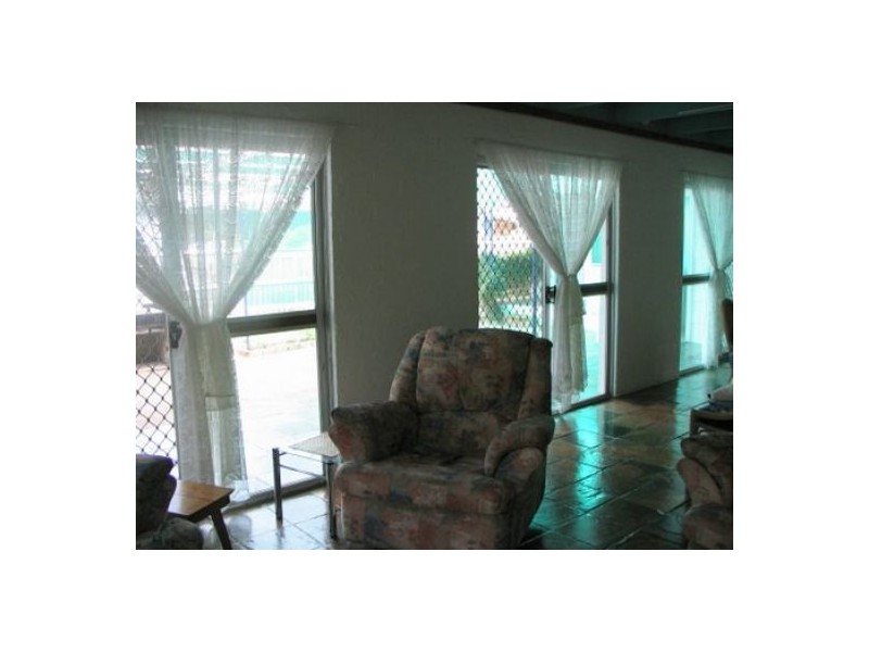 7 Toompany Street, Amity Point QLD 4183